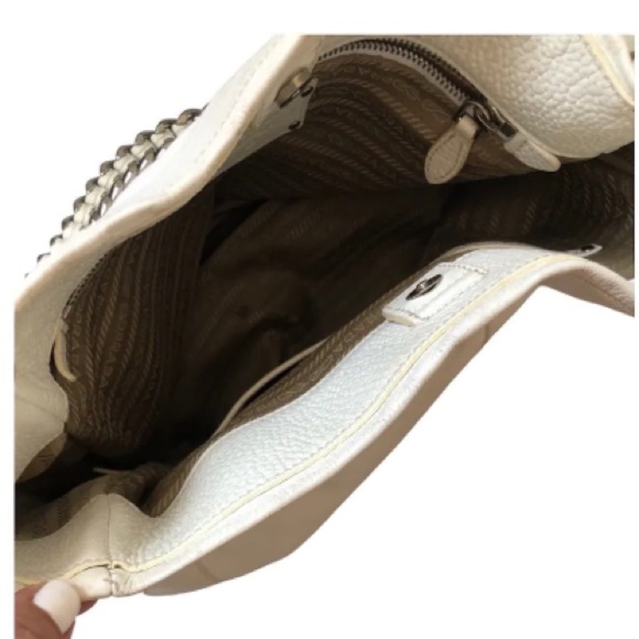 Prada Vitello Daino leather hobo with chain strap Authentic, EUC - Picture 14 of 16